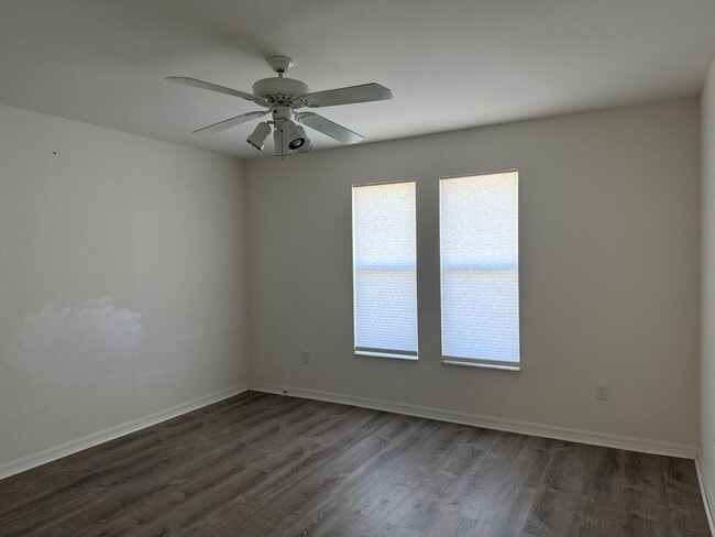 Photo - 13731 Markham Ln