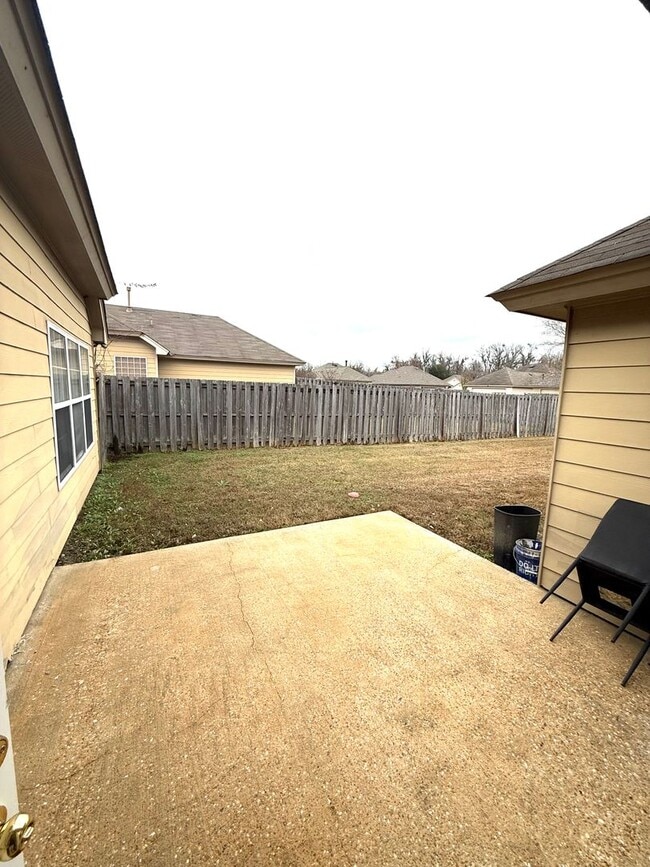 Photo - ** 3 bedroom 2 bath located off Taylor road **Call 334-366-9198 to schedule a self-tour