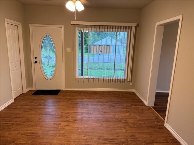 Photo - 1934 Austin Ave