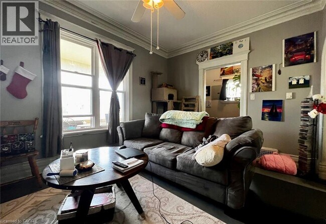 Photo - 631 Hamilton Rd Unité MAIN FL