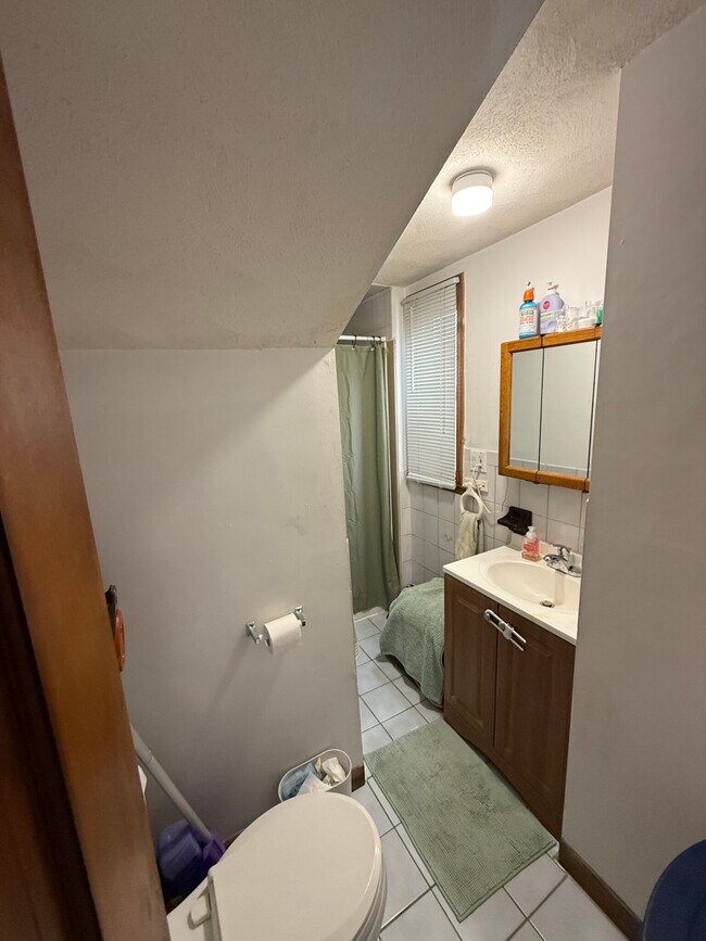 20 Monmouth St Unit 1R