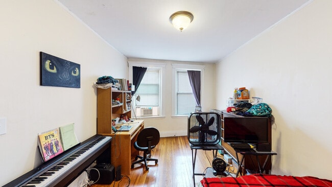 Building Photo - 33 Walbridge St Unit 8