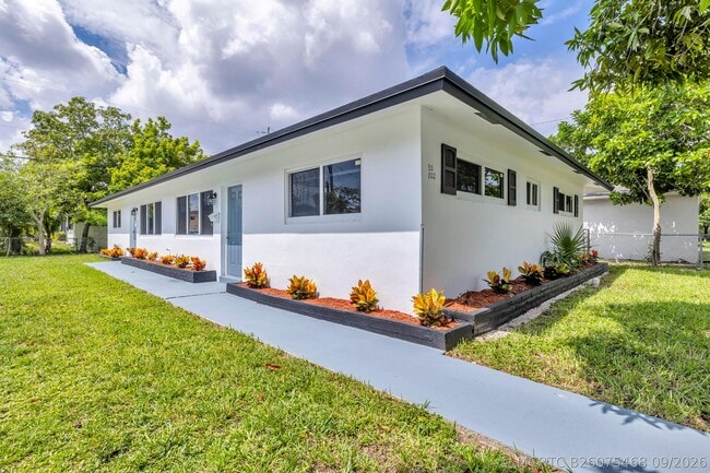 800-802-802 SW 6th Ct