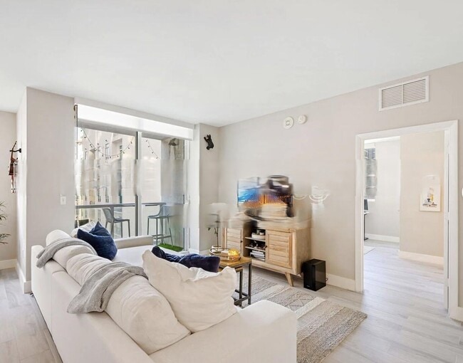 Photo - 253 NE 2nd St Unit 2202