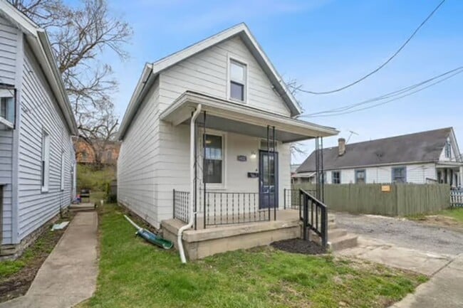 Photo - ST BERNARD - Charming 2 bed 1 bath fully renovated.