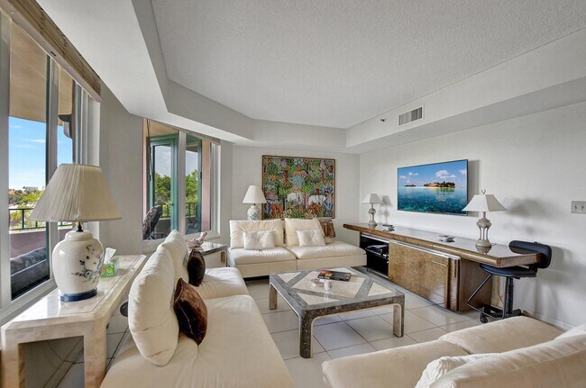 Photo - 100 SE 5th St Unit 504