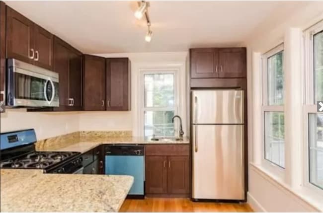 Photo - 2 Braemore Rd Unit 1