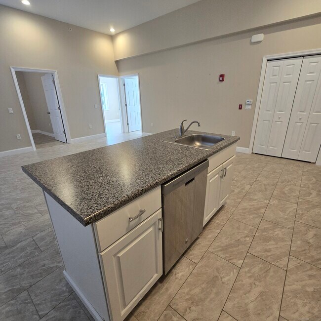 Photo - 165 Hill St Unidad 2