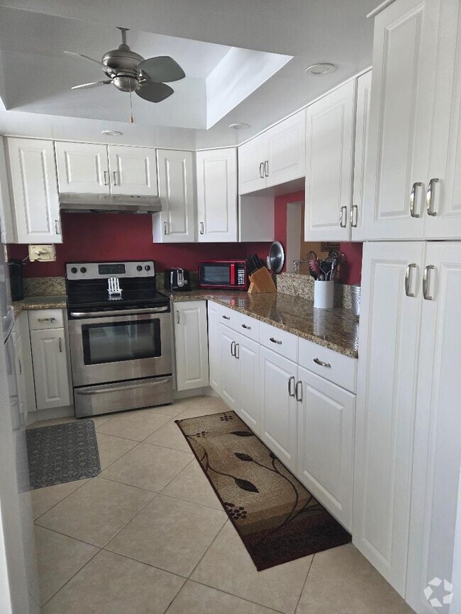 Building Photo - 2950 SE Ocean Blvd Unit 131-7 Rental