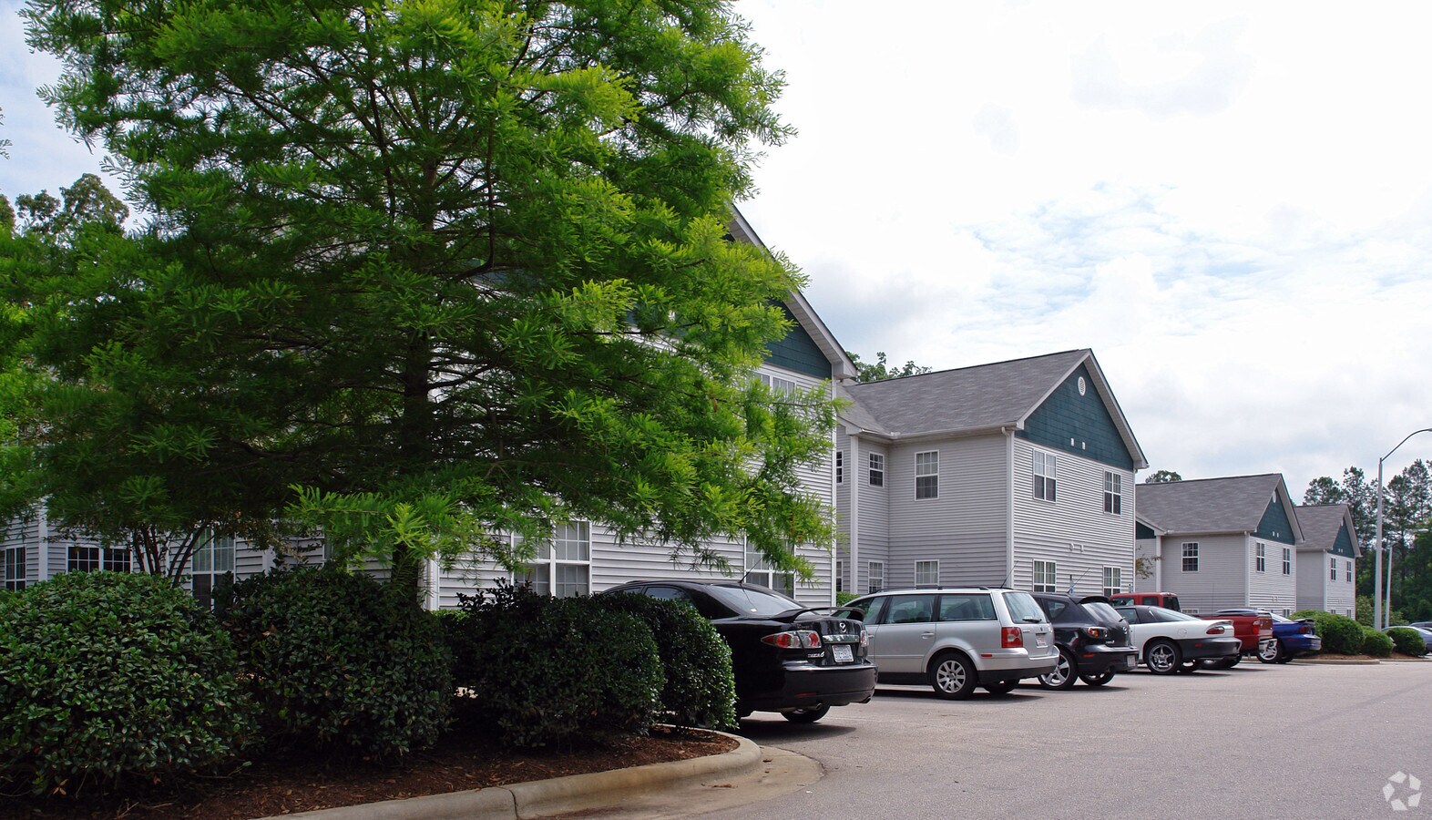 University Meadows - University Meadows Apartments