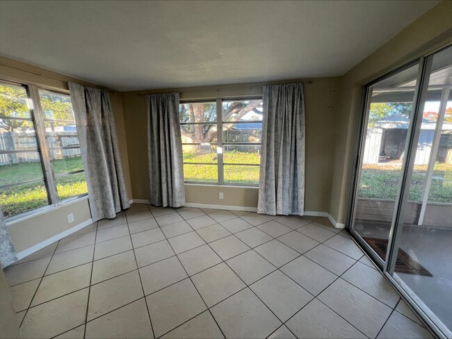 Photo - 7539 Marechal Ave Casa