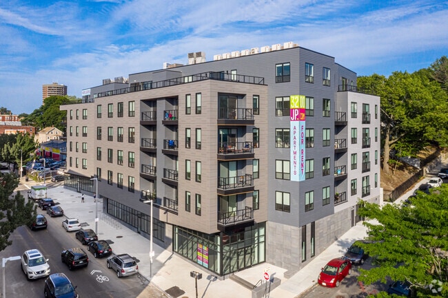 Photo - 3200 Washington