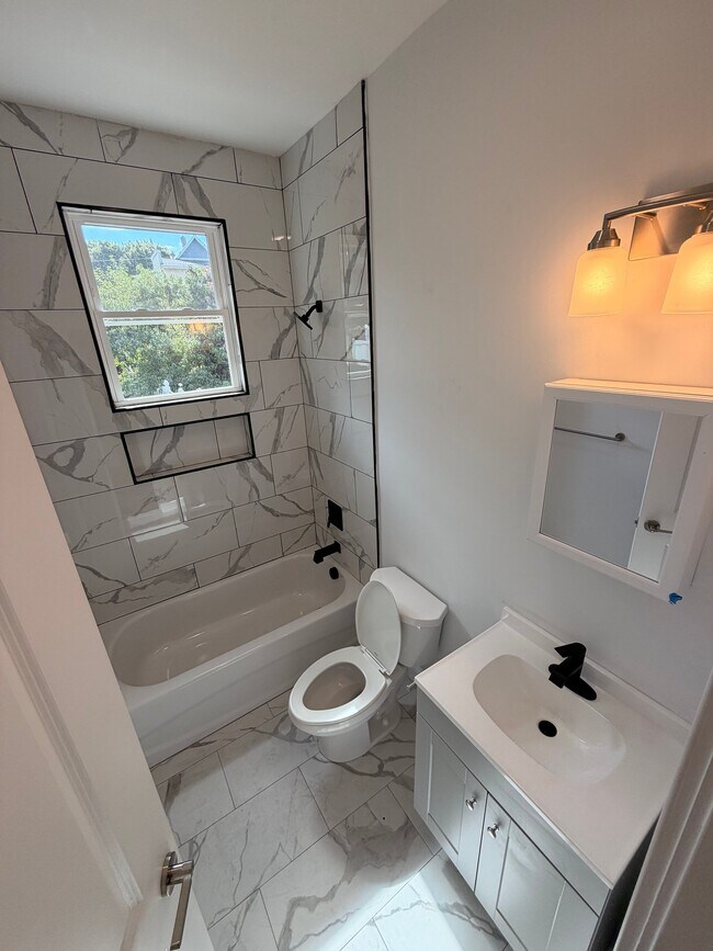 170 Seaman St Unit 1