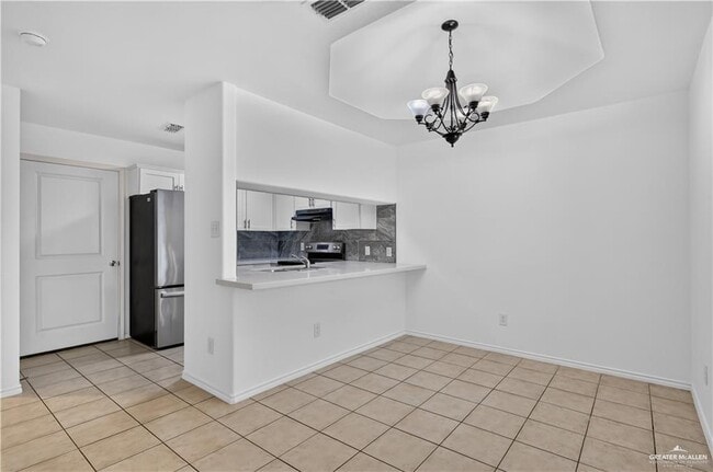 3302 N Cognac Dr