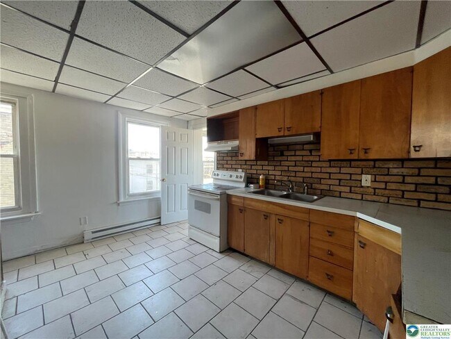 Photo - 753 St John St Unidad 2