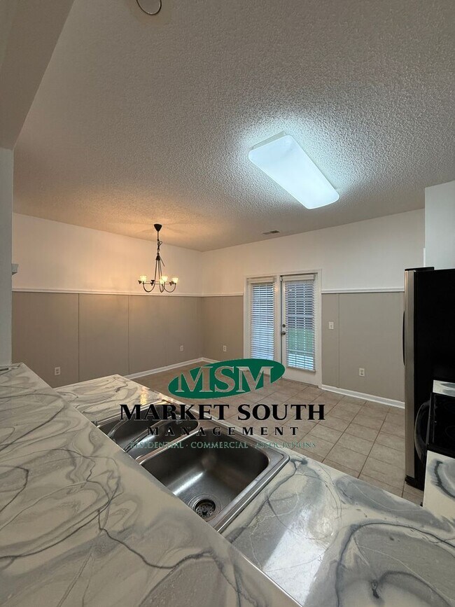 10 Hartland Ct
