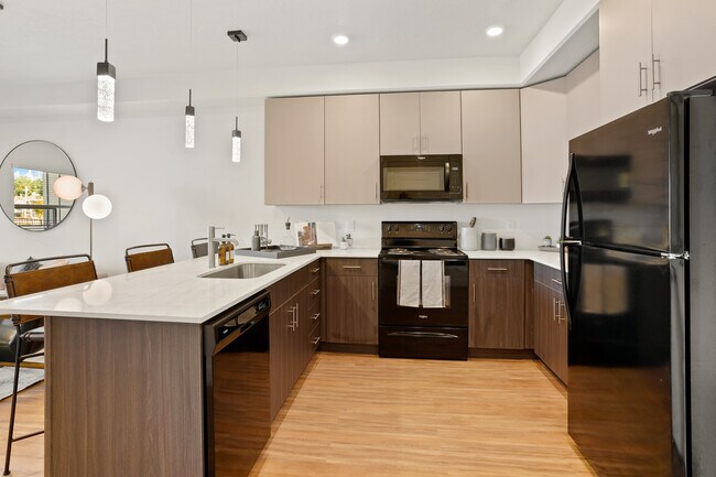 Amble kitchen storage