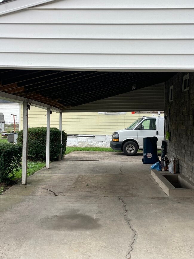 Photo - 1234 Isabella St