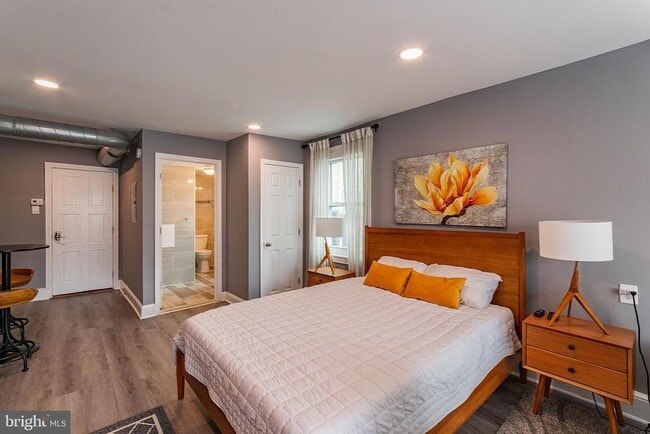 Building Photo - 1620 Mt Vernon St Unit 3