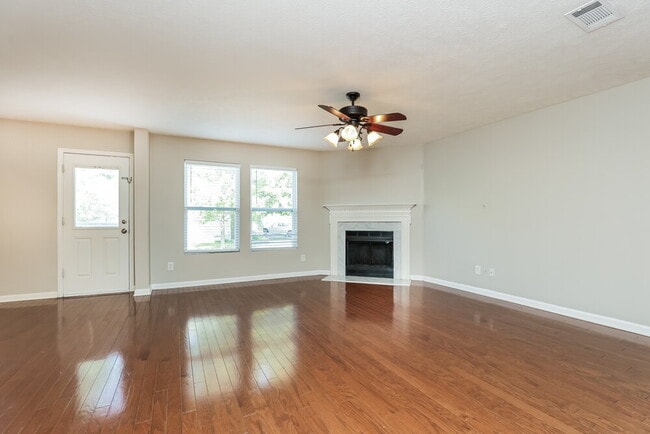 Photo - 227 Elderberry Way
