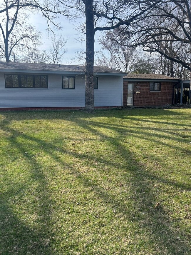 Photo - Contact Peggy 501 676 1758