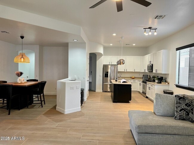 Photo - 18663 W Sunrise Dr