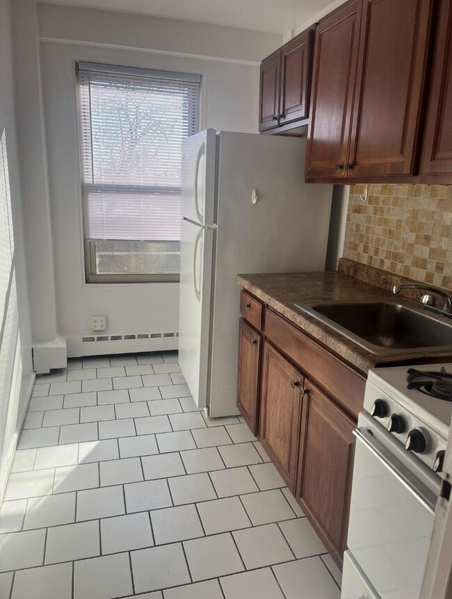 Photo - 2600 W Berwyn Ave