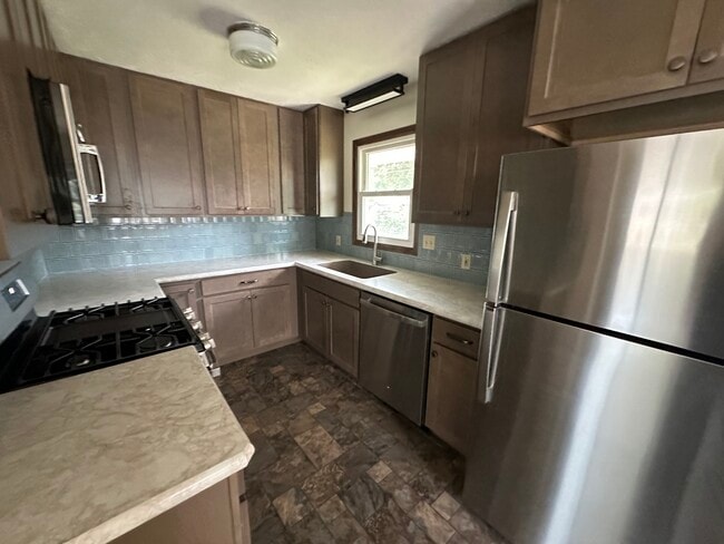 Photo - 1311 E 33rd Dr