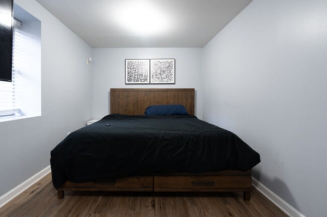 Photo - 970 Hubbard St SW Unit 2