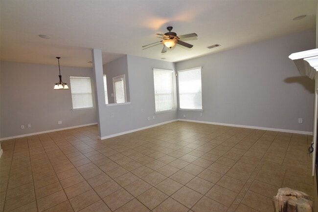 7927 Cardinal Landing Ln