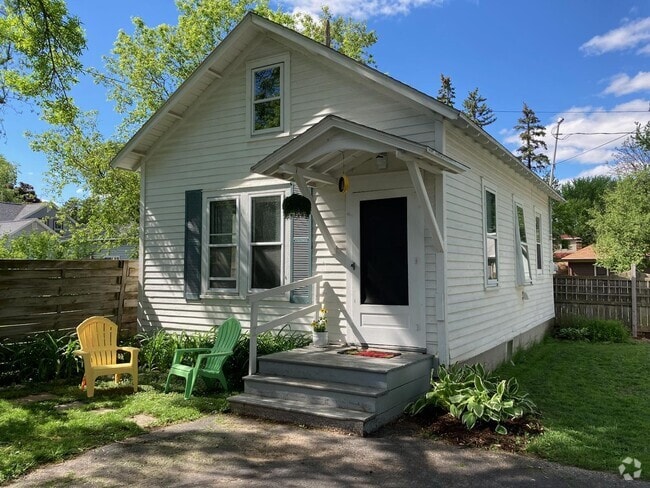 Building Photo - 1000 E North St Unit C Rental