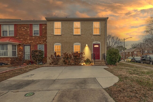 3 bedroom 2 1/2 bath townhouse in Virginia... - 3 bedroom 2 1/2 bath townhouse in Virginia...