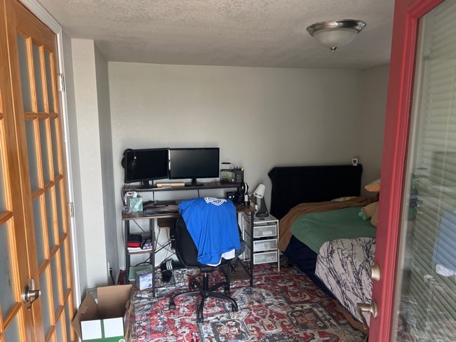 Photo - "Charming 3-Bed Oasis in Boulder: Spacious 1100 sq. ft. Gem with Modern Amenities!" Unidad A