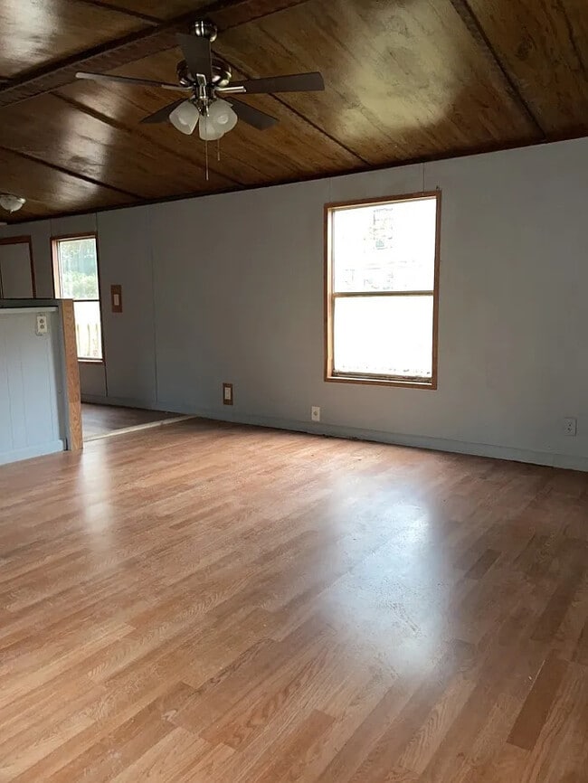 Photo - 2 Bedroom 1 Bathroom