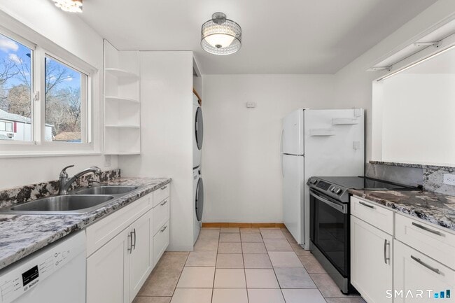 Photo - 121 Lexington Ave Unit 11