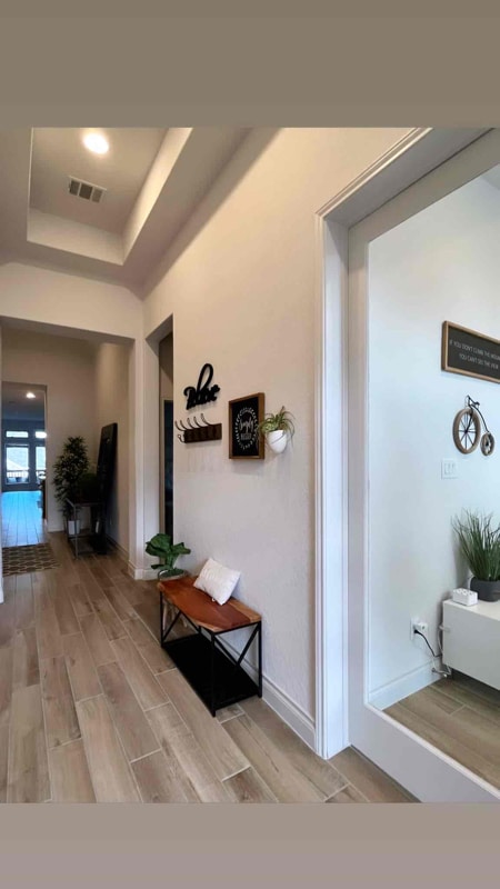 Photo - 2126 Thayer Cv