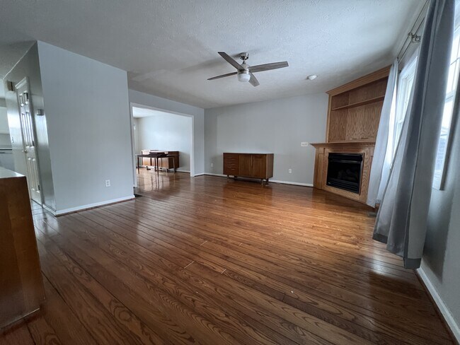 Photo - 160 Meadow Ridge Dr