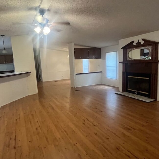 83 Walden Rd