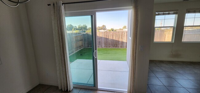 Photo - 162 Sweetwater Ln