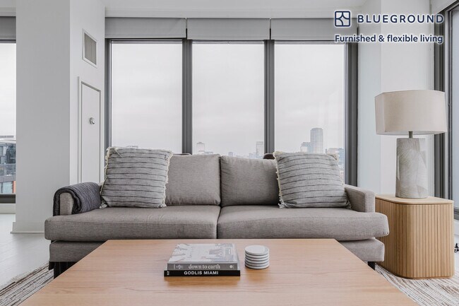 Photo - 1035 W Van Buren St Unit FL19-ID1167