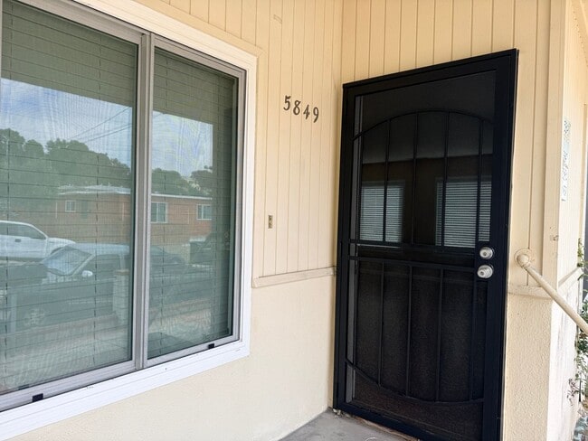 Photo - 5847-5849 Mildred St Unidad 5849