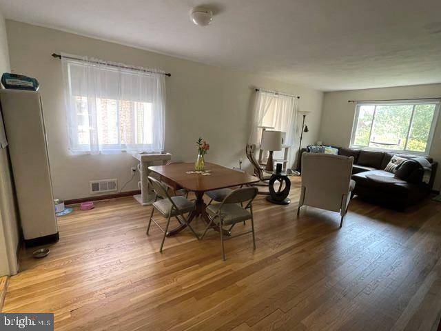 Photo - 4 E Chapman St