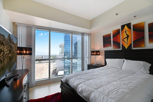 Photo - Sky Las Vegas 2107-Stunning 2Bd/2Ba Residence with Magnificent Views Unidad 2107