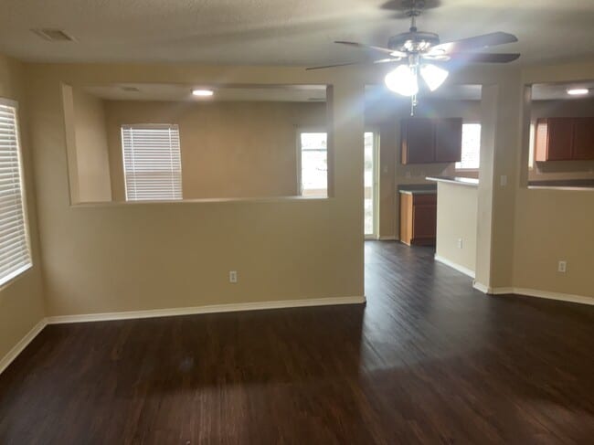 Photo - 5205 Caprock Dr NE