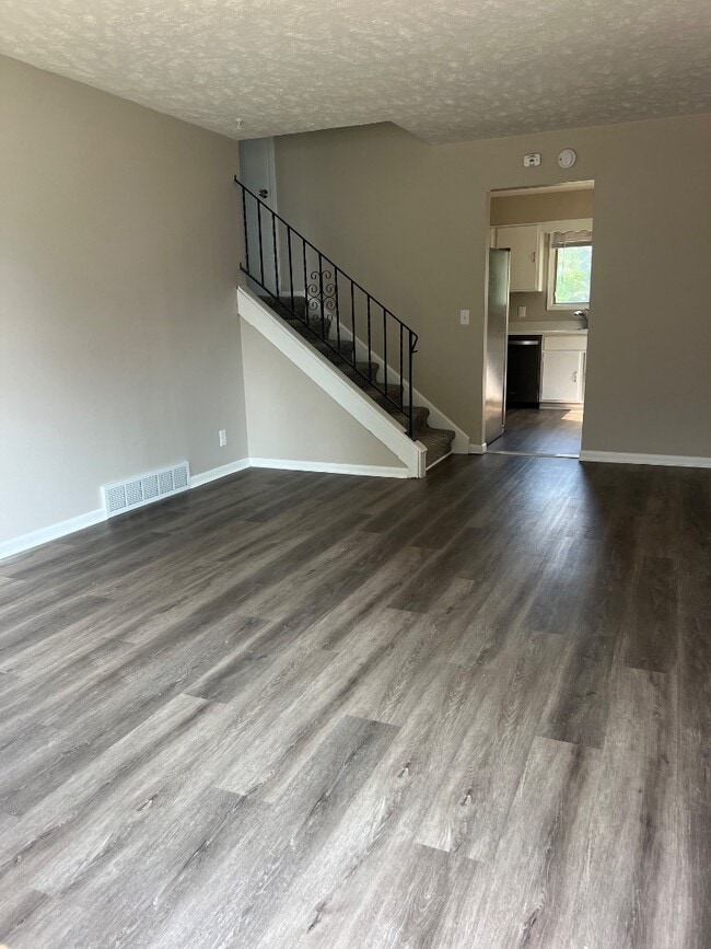 Photo - 11224 Roxbury Dr