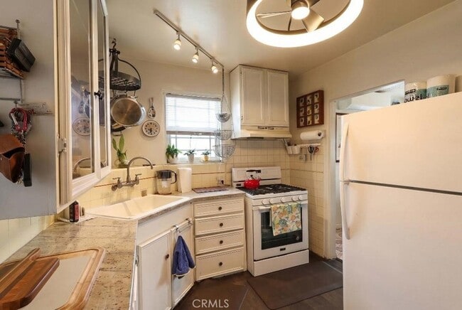 Photo - 1229 S Flower St