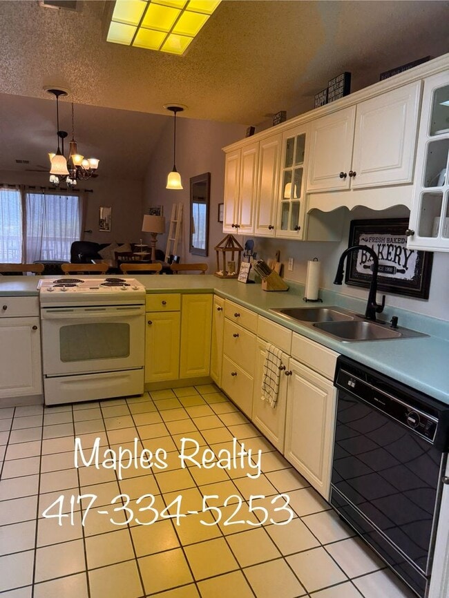 Photo - STUNNING 2 bedroom, 2 bathroom condo at Po...
