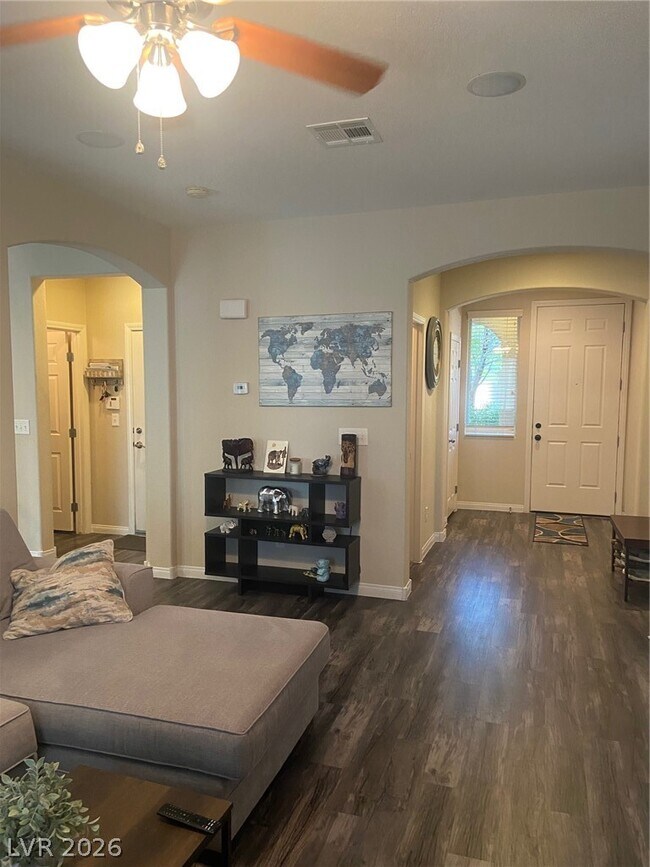 Photo - 8439 Quarentina Ave