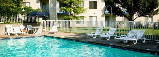 Building Photo - Chesapeake Pointe Rental