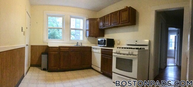 Photo - 39-41 Waterhouse St. Unit 3